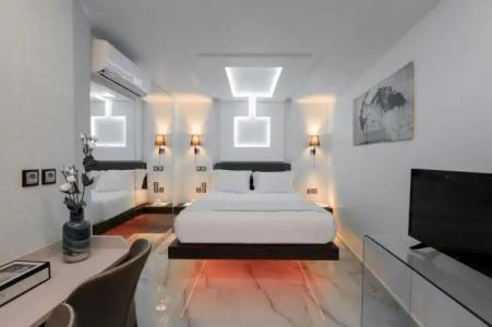 Athens Starlight - 145