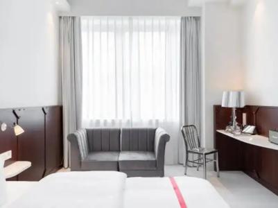 Ruby Leni Dusseldorf - 61