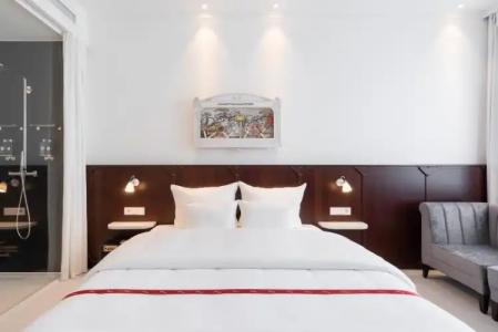 Ruby Leni Dusseldorf - 40