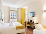Triple room with view