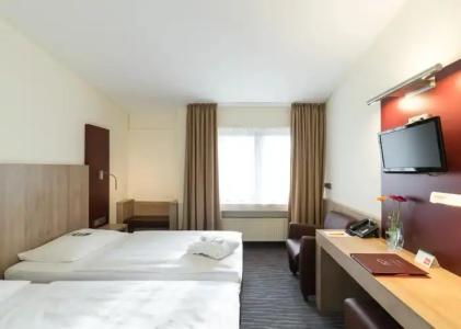 Gustav-Stresemann-Institut - 3