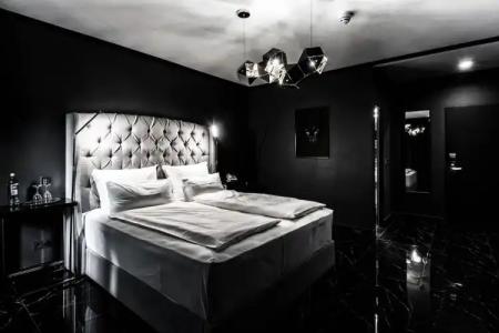 Belmont Classic - 25