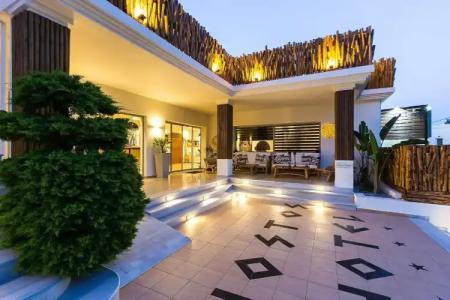 Nostos Beach Boutique - 24