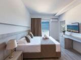 1 Bedroom Suite with partial sea view