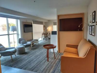 Radisson Atlanta Airport - 12