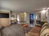 1 Bedroom Quadruple Suite