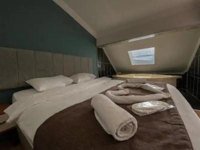 mustang suite - 144