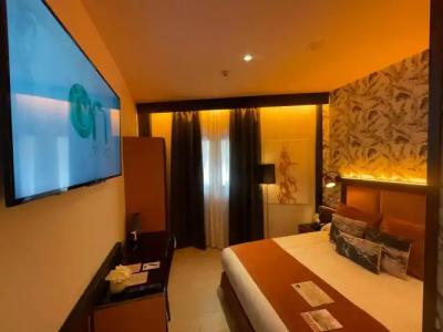 ON ALETA ROOM designed for adults - 36