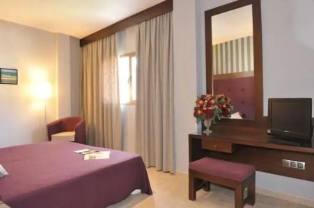 ON ALETA ROOM designed for adults - 85
