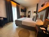 Double room with partial sea view