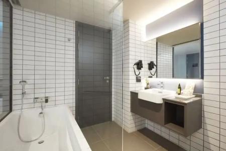 The Quarter Silom by UHG - SHA Extra Plus - 90