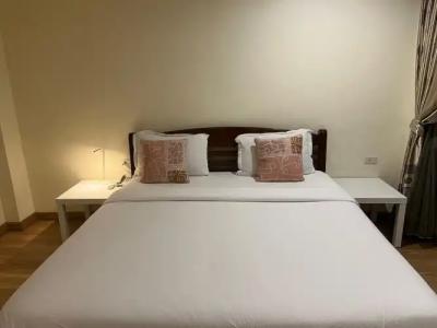 V Check inn Sukhumvit 22 - 83