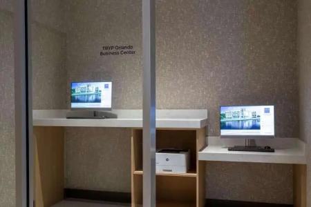 TRYP by Wyndham Orlando - 18