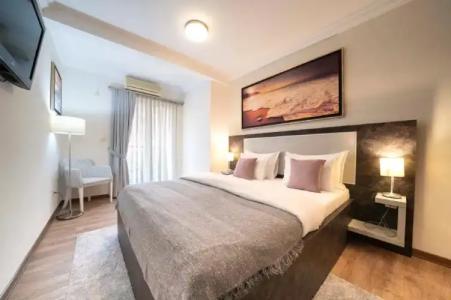 Boutique Momentum by Aycon - 101