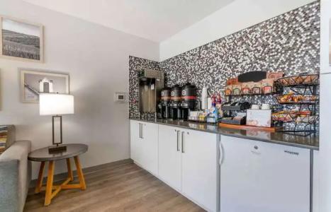 Extended Stay America Suites - Portland - East - 3