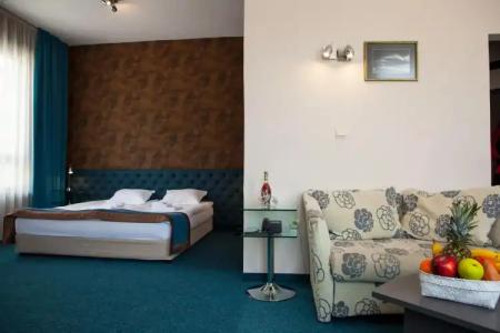 Family Opera Plaza- former City Mark - 3