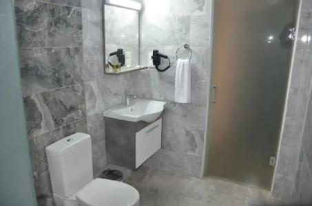 Piyes Otel - 130