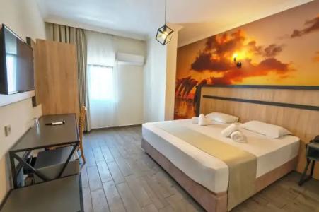 Piyes Otel - 100
