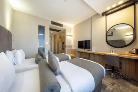 Best Western Plus Center - 24