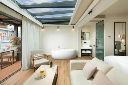 The Residence - Christokopidou & SPA - 77