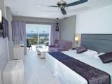 Double room with partial sea view