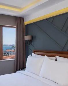 Azzap Galata - 68