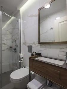 Azzap Galata - 66