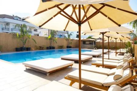 ESQUIRES and LOUNGES - 18