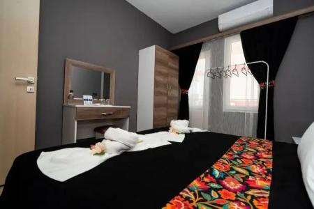 ESQUIRES and LOUNGES - 56