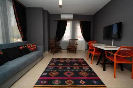 ESQUIRES and LOUNGES - 47