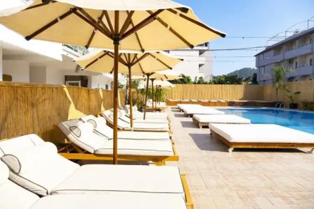 ESQUIRES and LOUNGES - 19