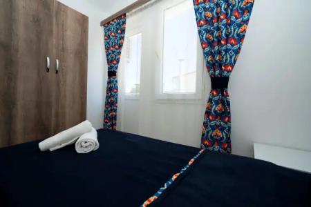 ESQUIRES and LOUNGES - 64