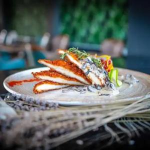 ESQUIRES and LOUNGES - 13