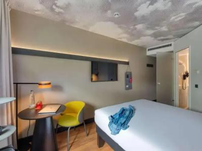 Ruby Luna Dusseldorf - 31