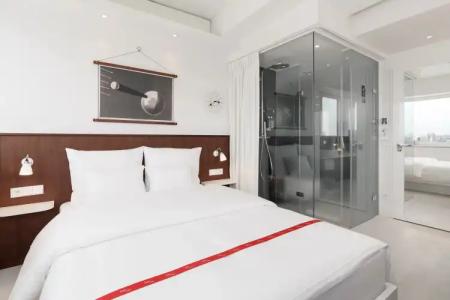 Ruby Luna Dusseldorf - 10