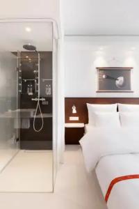 Ruby Luna Dusseldorf - 40