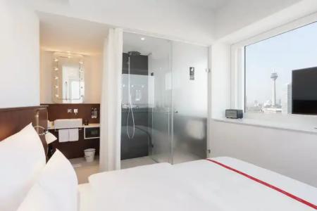 Ruby Luna Dusseldorf - 14