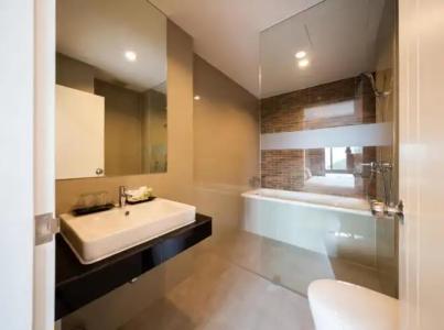 Horsehill Sriracha - 18