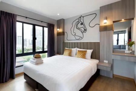 Horsehill Sriracha - 23