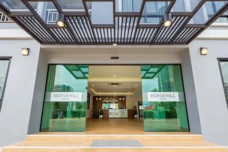 Horsehill Sriracha - 29