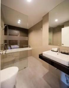 Horsehill Sriracha - 9