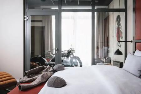 AMERON München Motorworld - 5