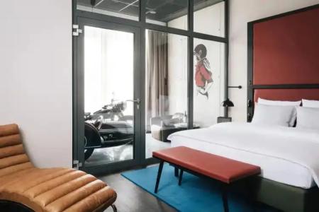 AMERON München Motorworld - 36