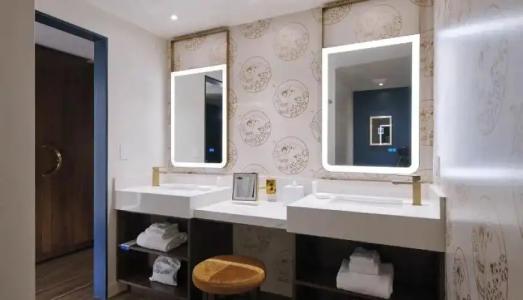 Circa Resort & Casino - Adults Only - 34