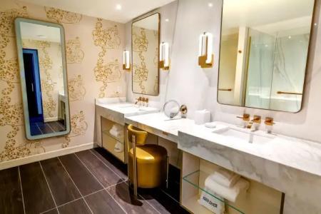 Circa Resort & Casino - Adults Only - 13