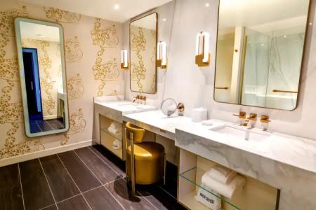 Circa Resort & Casino - Adults Only - 73