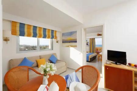 Anissa Beach - 7