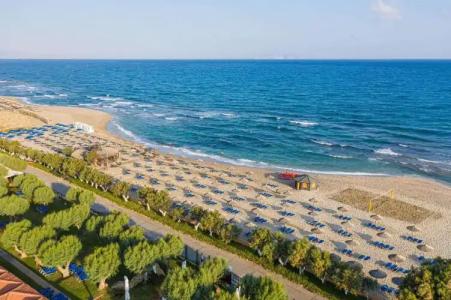Anissa Beach - 27