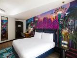 Premium High Floor Double room with Creek view