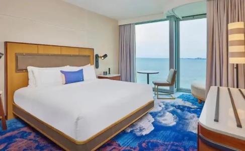 Sable At Navy Pier Chicago, Curio Collection By Hilton - 28
